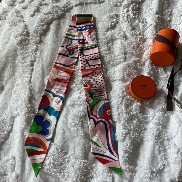 New Hermes scarf main image 5
